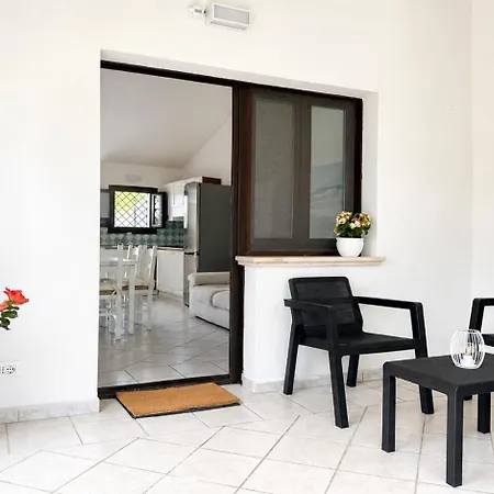 Casa Marisella بيت للعطل