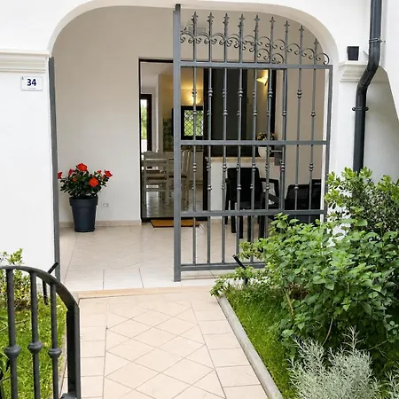 Casa Marisella بيت للعطل